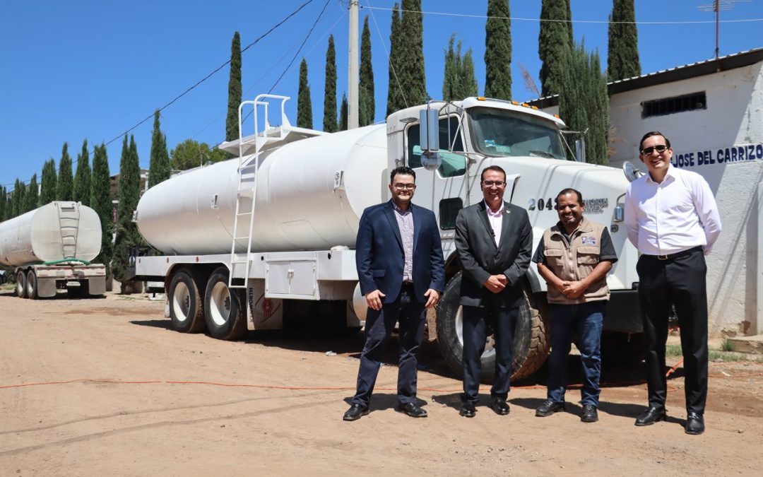 Entrega JCAS camión con pipa para suministro de agua al Gobierno Municipal de Chihuahua